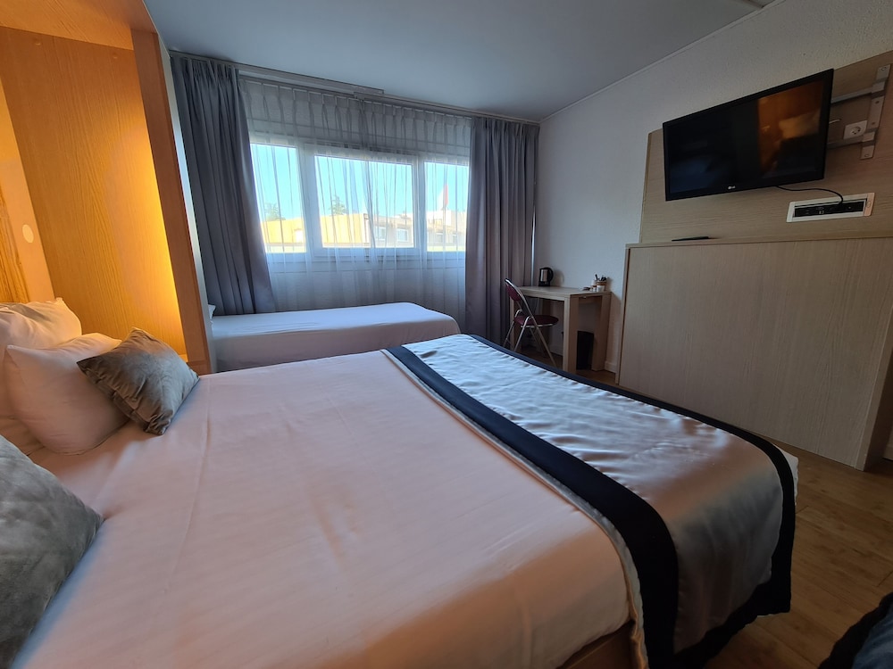 C Suites 17/56