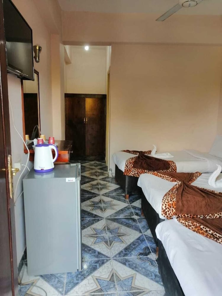 Rezeiky Hotel And Camp Luxor 26/50