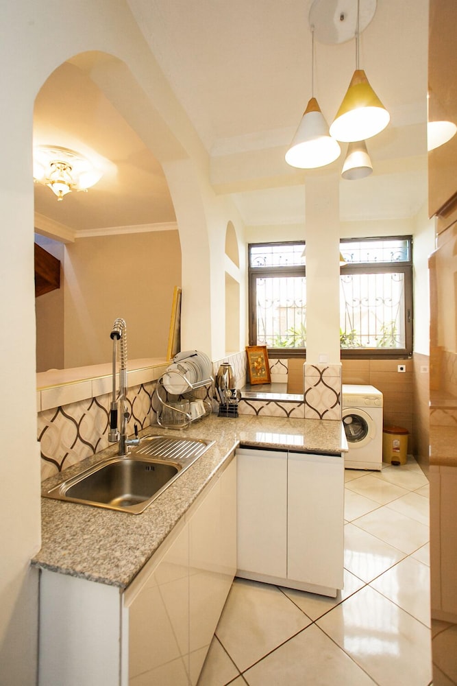 Oceanis Home & Voyages 50/50