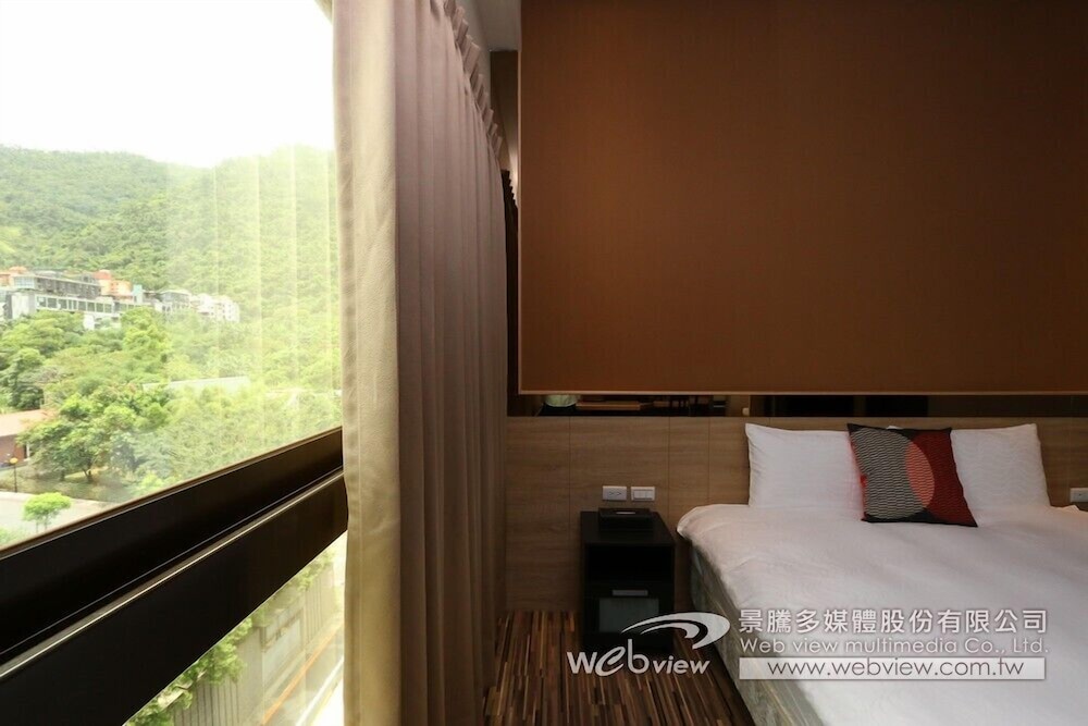 Ruo Shui Hotspring Hotel 34/62