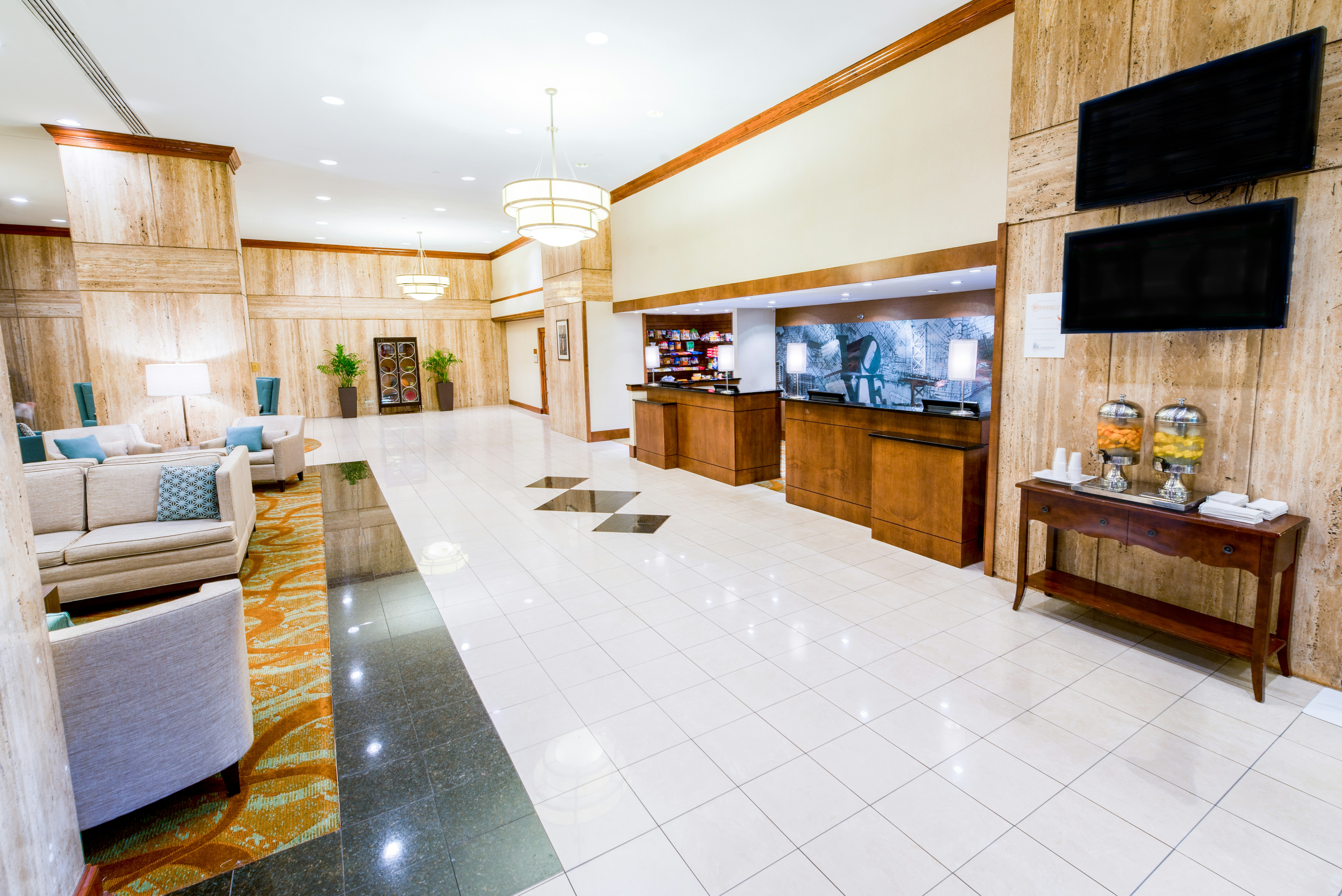 Hilton Philadelphia Airport 10/73