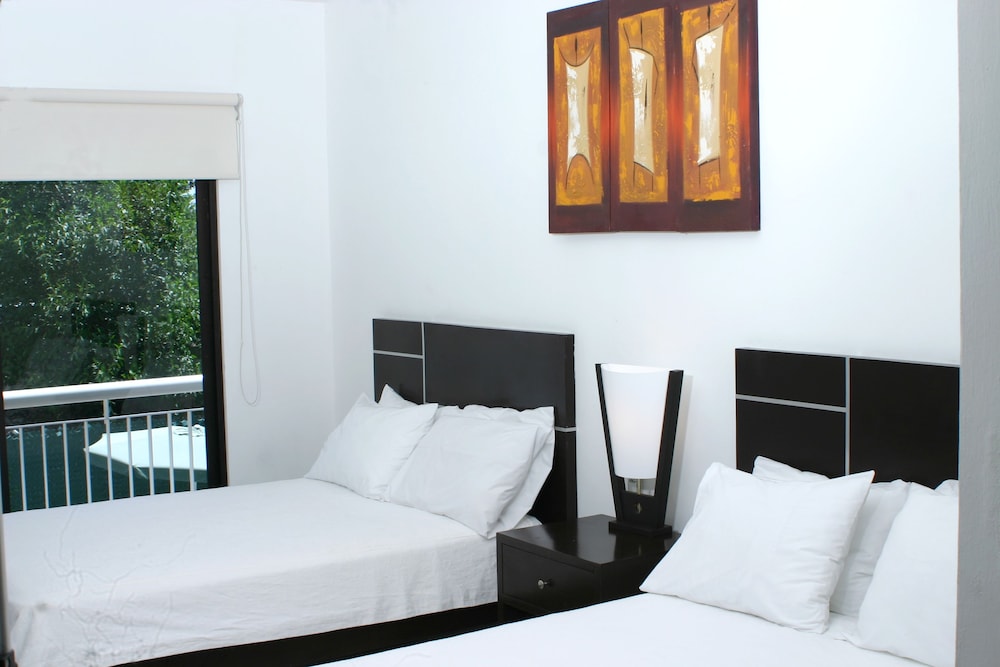 Hotel Holly 14/50