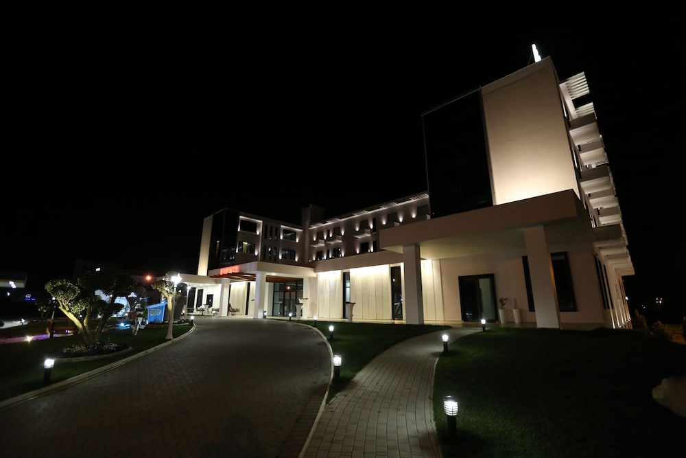 Delta Hotel 40/48