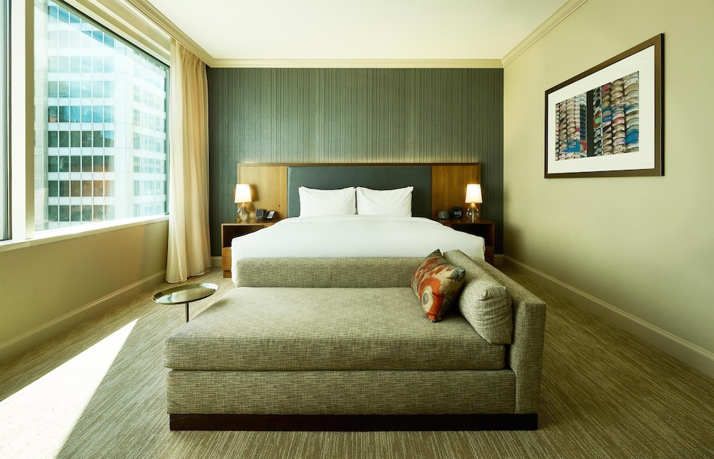 Hyatt Chicago Magnificent Mile Formerly Wyndham Chicago 6/68