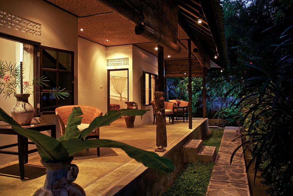 Cili Emas Oceanside Resort 32/50