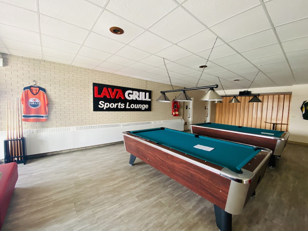 Ramada by Wyndham Whitecourt 29/48