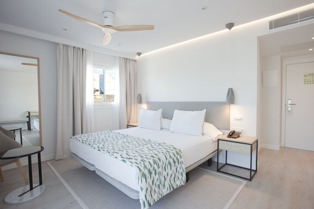 MiM Mallorca member of Melia Collection 20/72