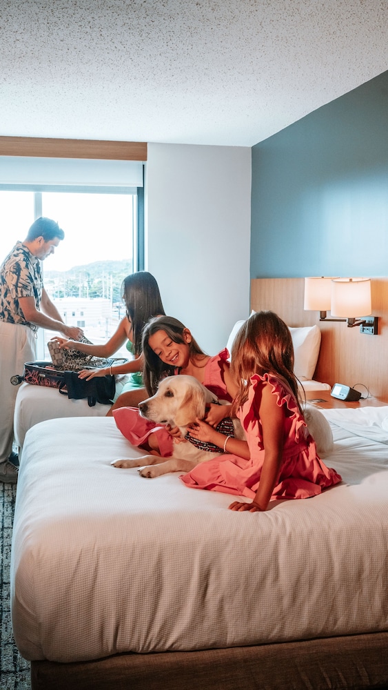غرفة بسريرين كوين في طابق مرتفع، Hyatt Place Bayamon 4/10