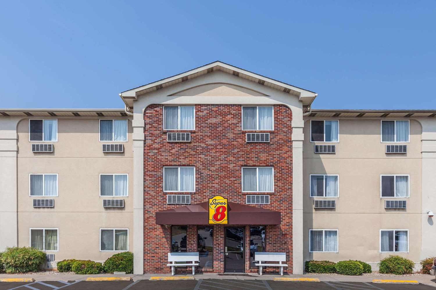 Super 8 By Wyndham Irving Dfd Airport South 2/22