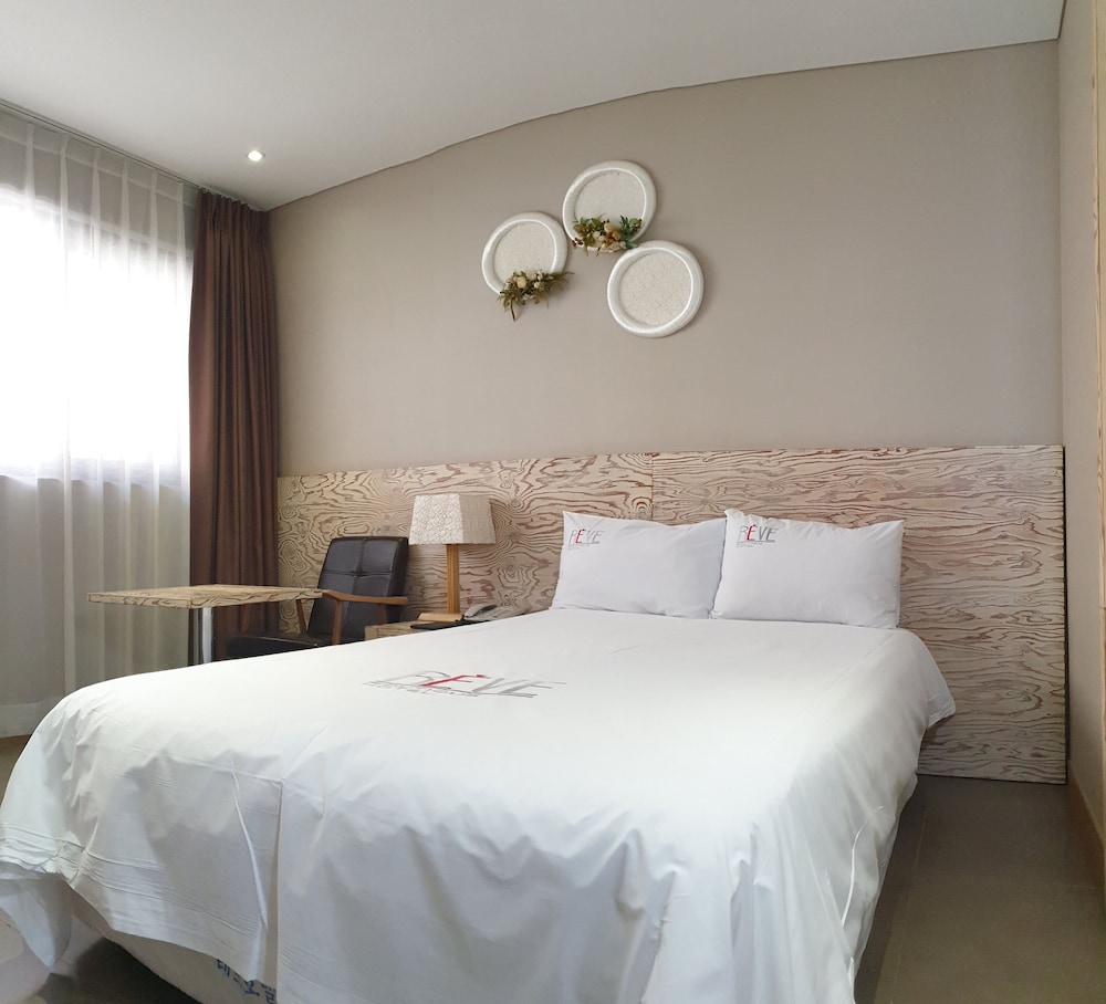 Reve Hotel Jeju 10/35