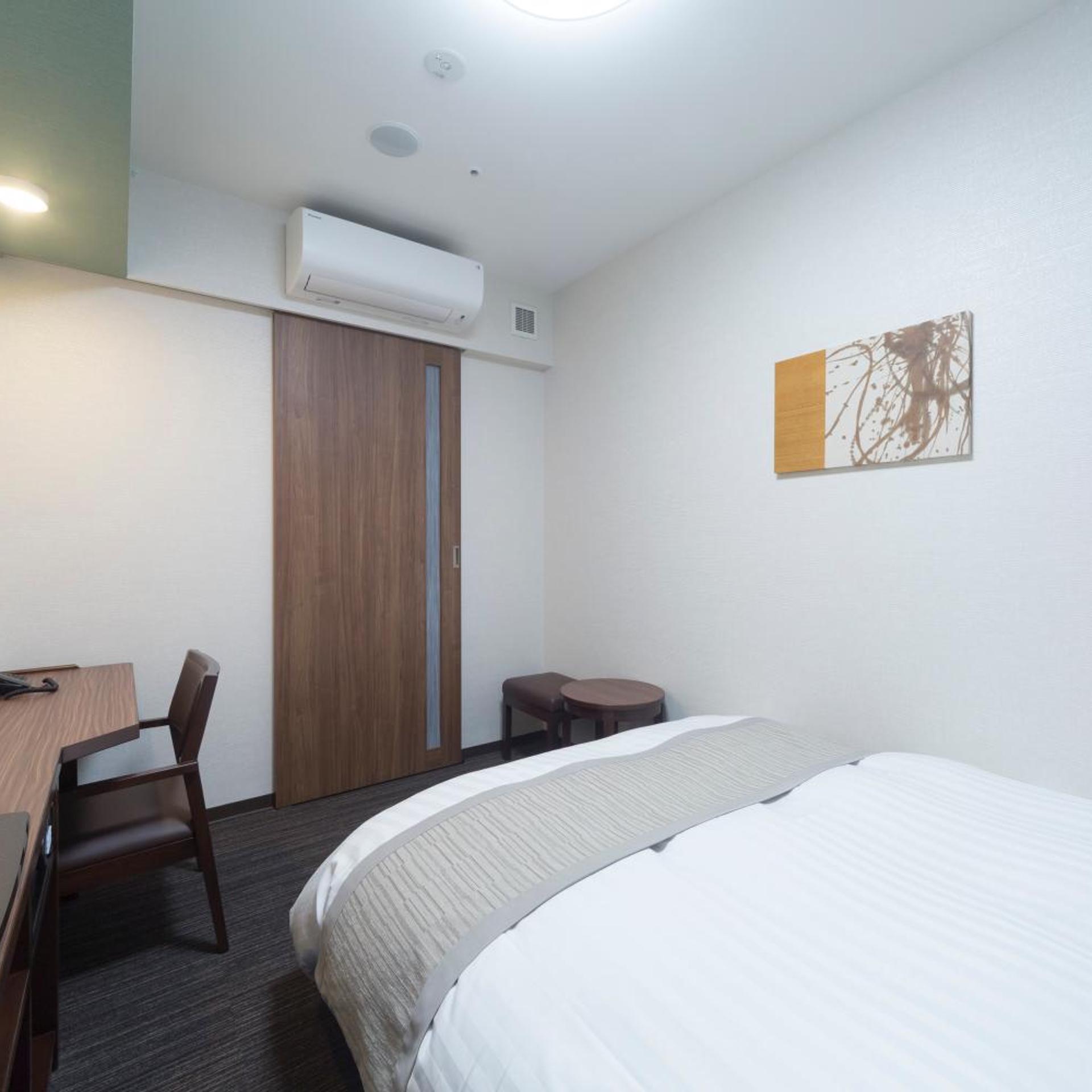 Room, Single, Semi Double Bed