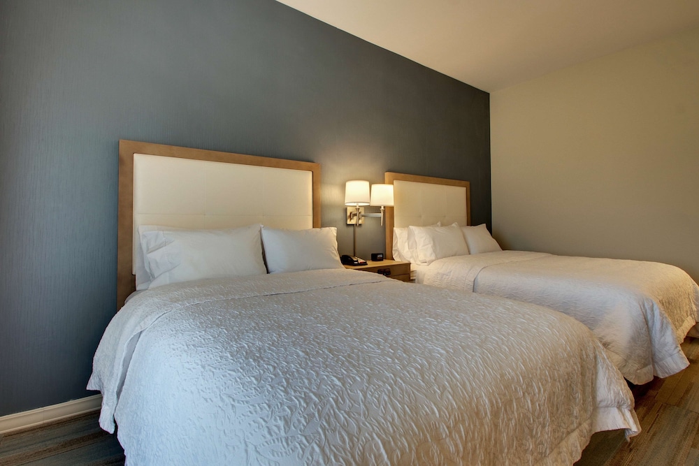 Hampton Inn Sneads Ferry North Topsail Beach 28/48