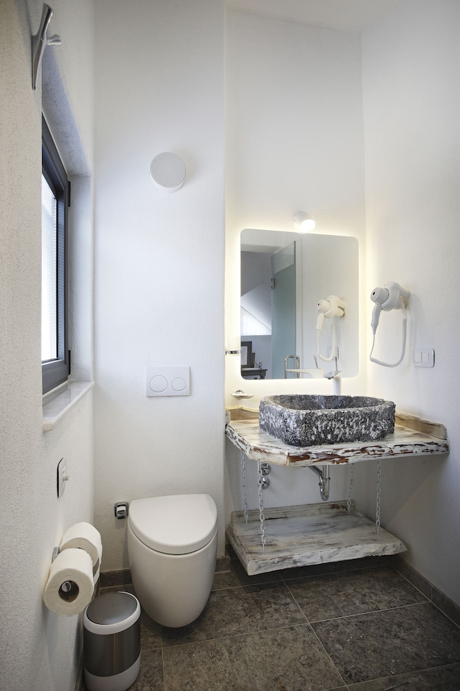 Alley Prime Hotel 43/47