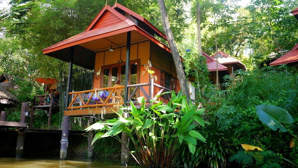 Pho Rak Nah Pai Hotel 7/48