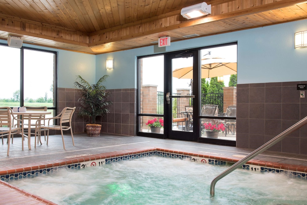 Hampton Inn Suites Crawfordsville 23/51