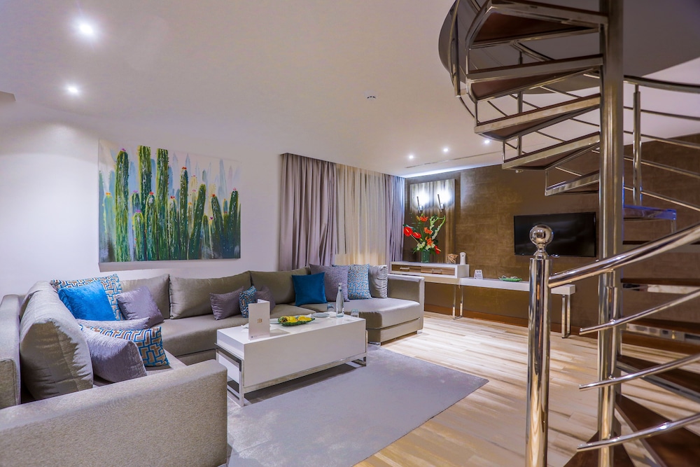 SBN Suite Hotel 24/31