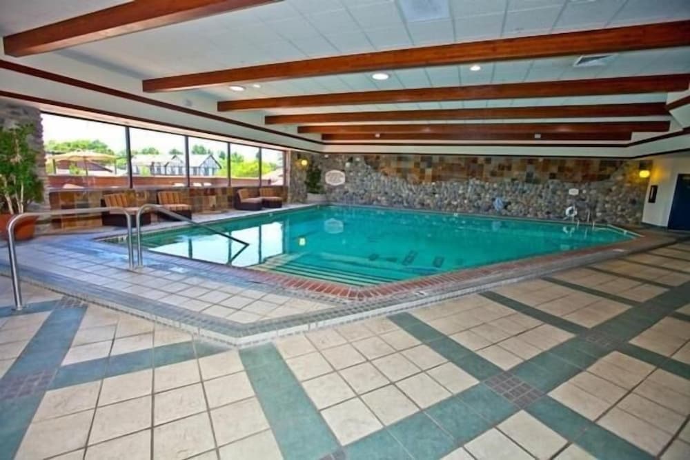 Carson Valley Motor Lodge and Suites 18/50