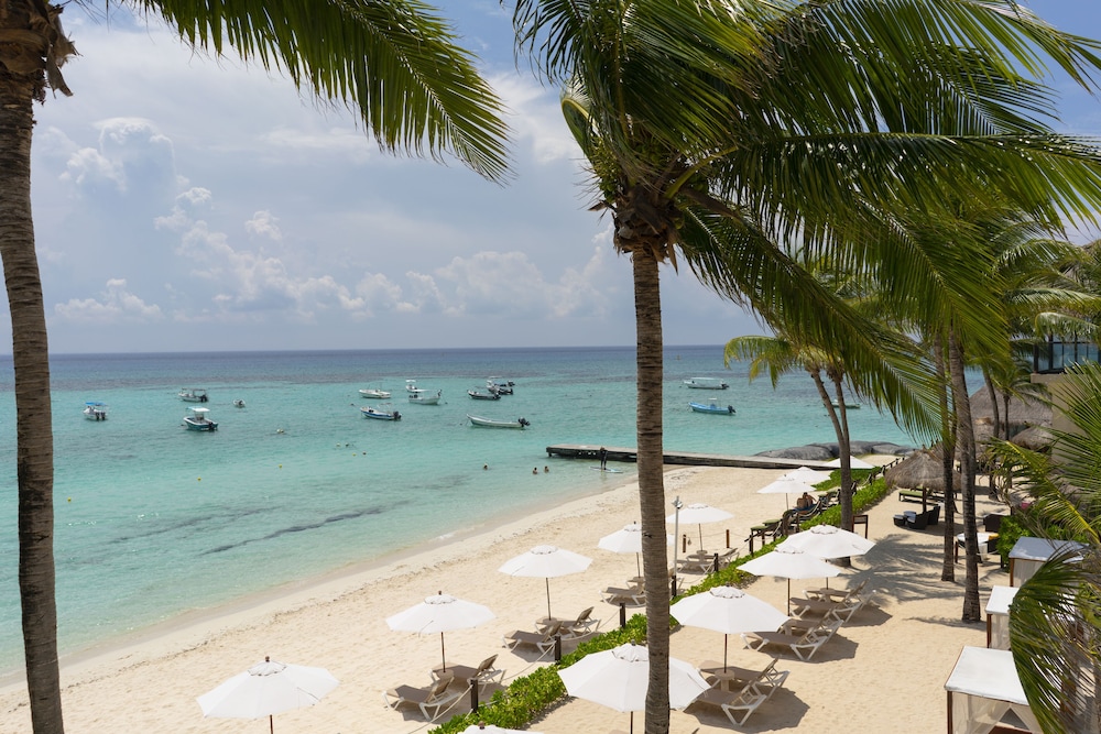 The Reef Coco Beach Resort & Spa – Optional All Inclusive 64/66