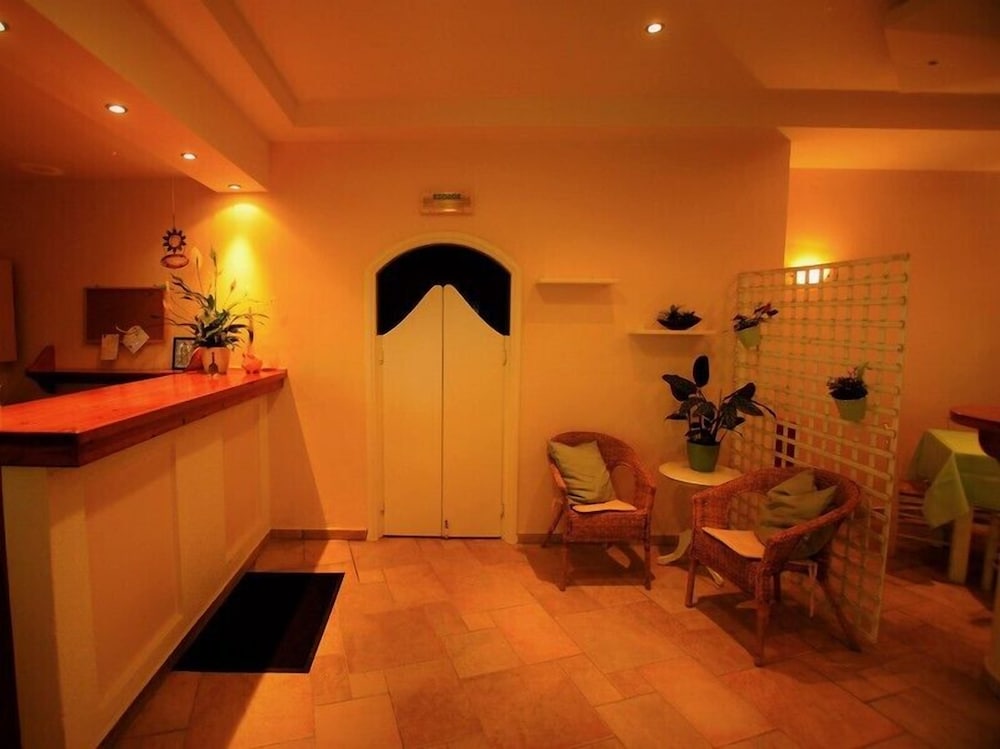 Toni Apos S Guesthouse 15/24