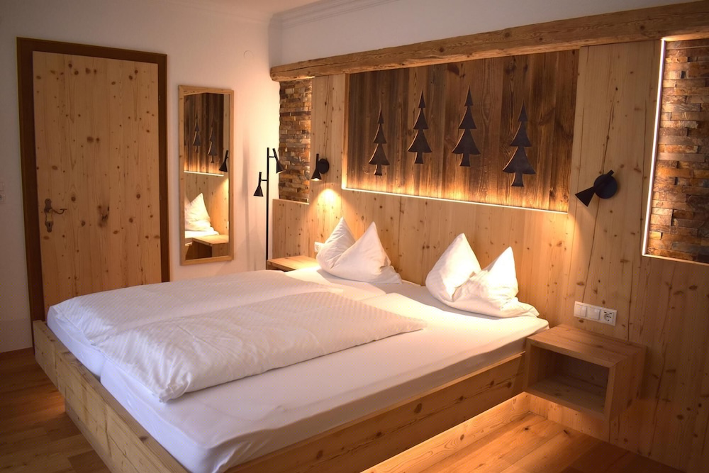 HOTEL WALDHOF 18/50