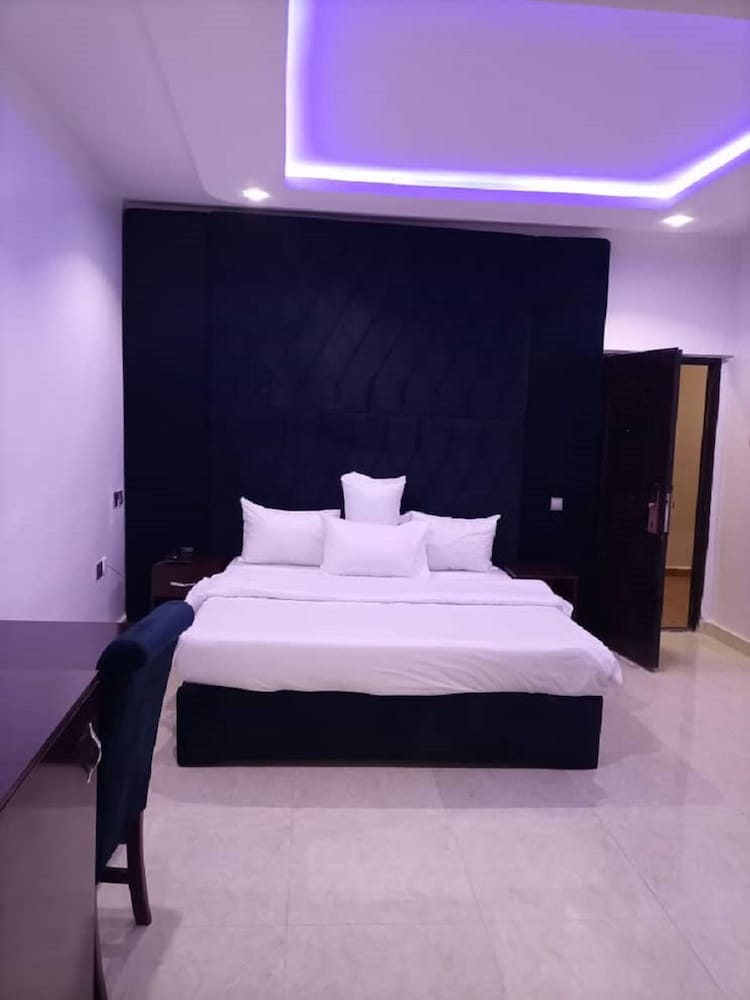 Entry Point Hotel 14/49