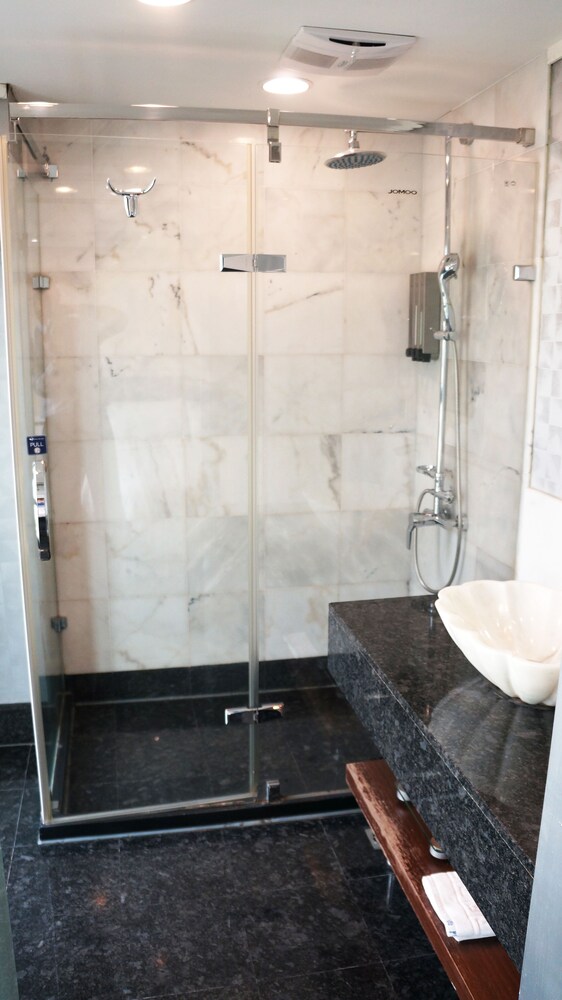 Ximen Airline Hotel 40/45