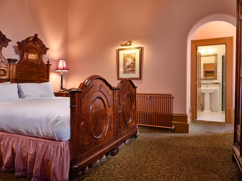 Craigs Royal Hotel 24/50