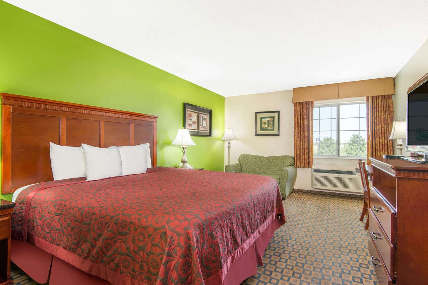 Days Inn & Suites By Wyndham Wichita 8/18