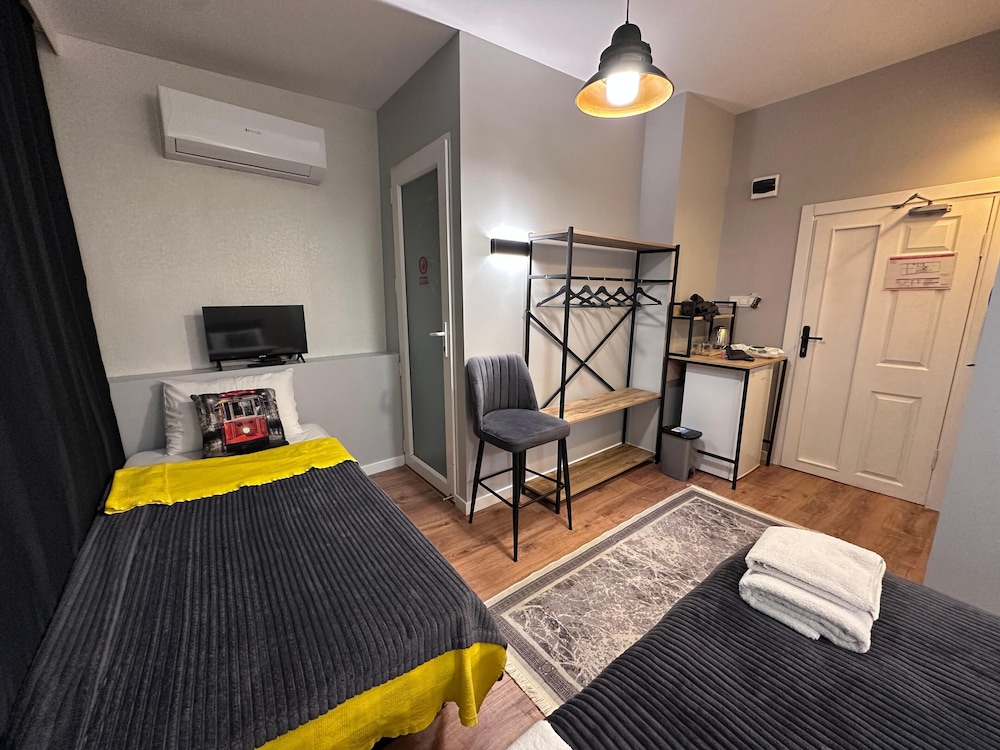 NEW PERA HOTEL 32/59
