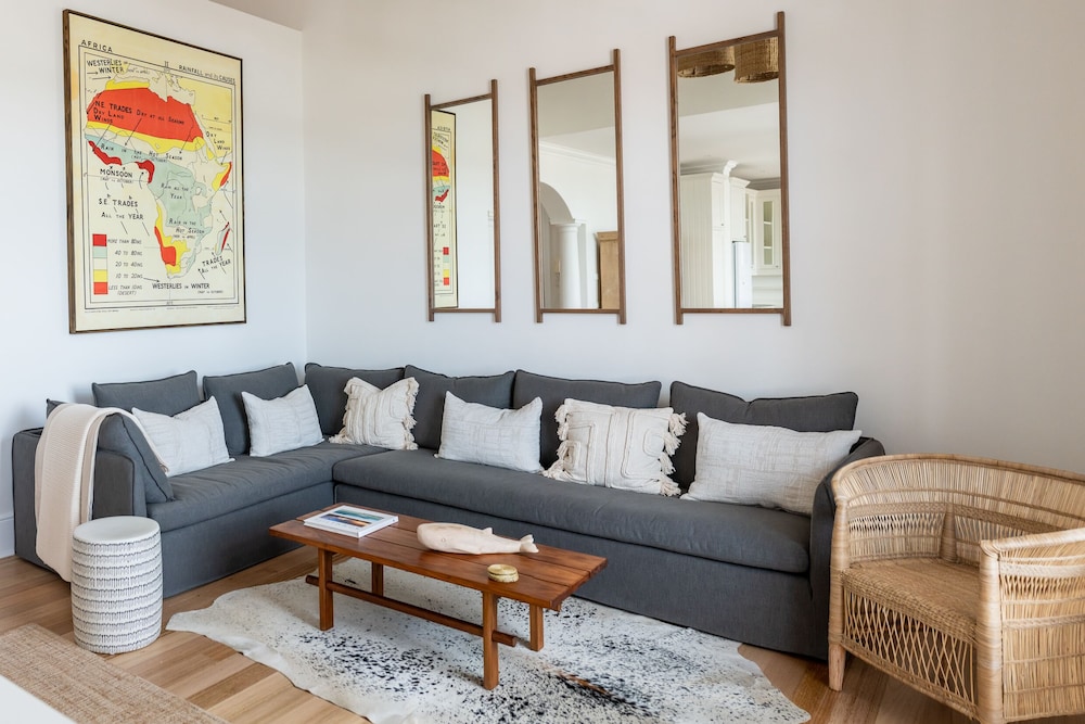 The Majestic Apartment 25/50