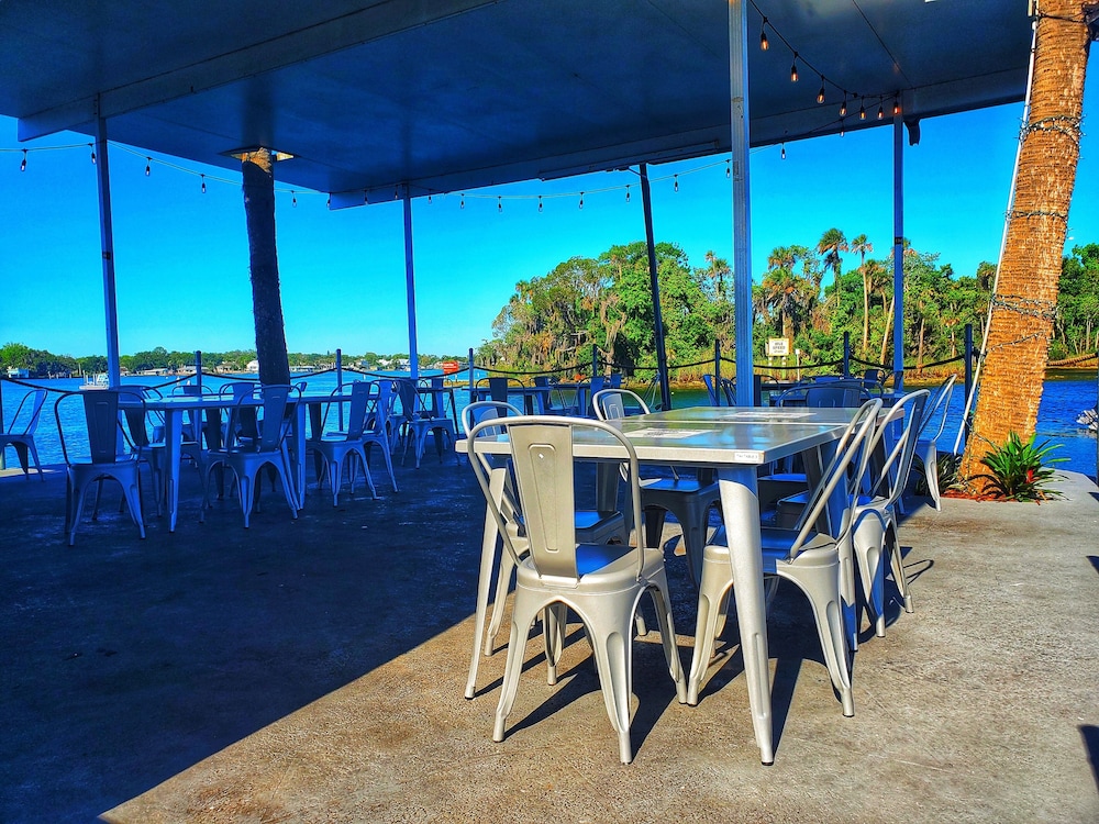 The Port Hotel and Marina 39/55