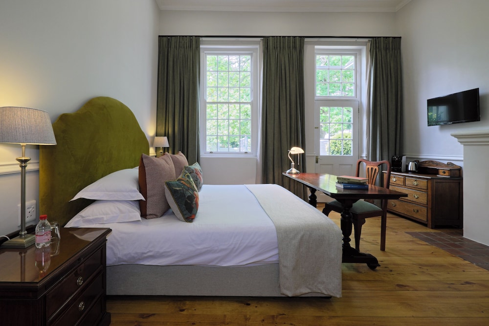 Chapter House Boutique Hotel 10/38