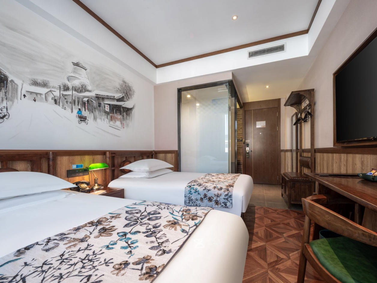 Nostalgia Hotel (Beijing Guomao Jinsongpingyuan Metro Station) 5/47