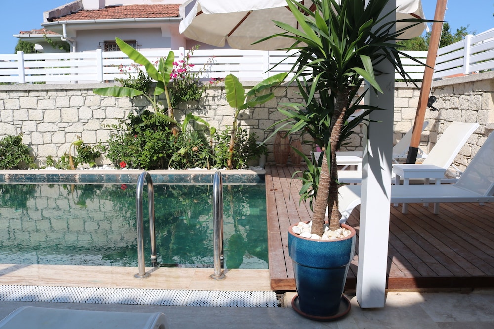 Villa Peri Butik Otel 25/50