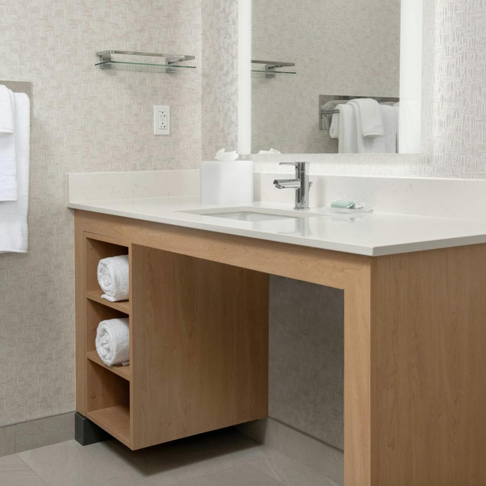 استوديو بسرير كينج لذوي الإعاقة، Residence Inn by Marriott Seattle Northgate Station 2/3