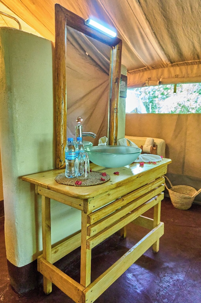 MIGUNGA TENTED CAMP 18/47
