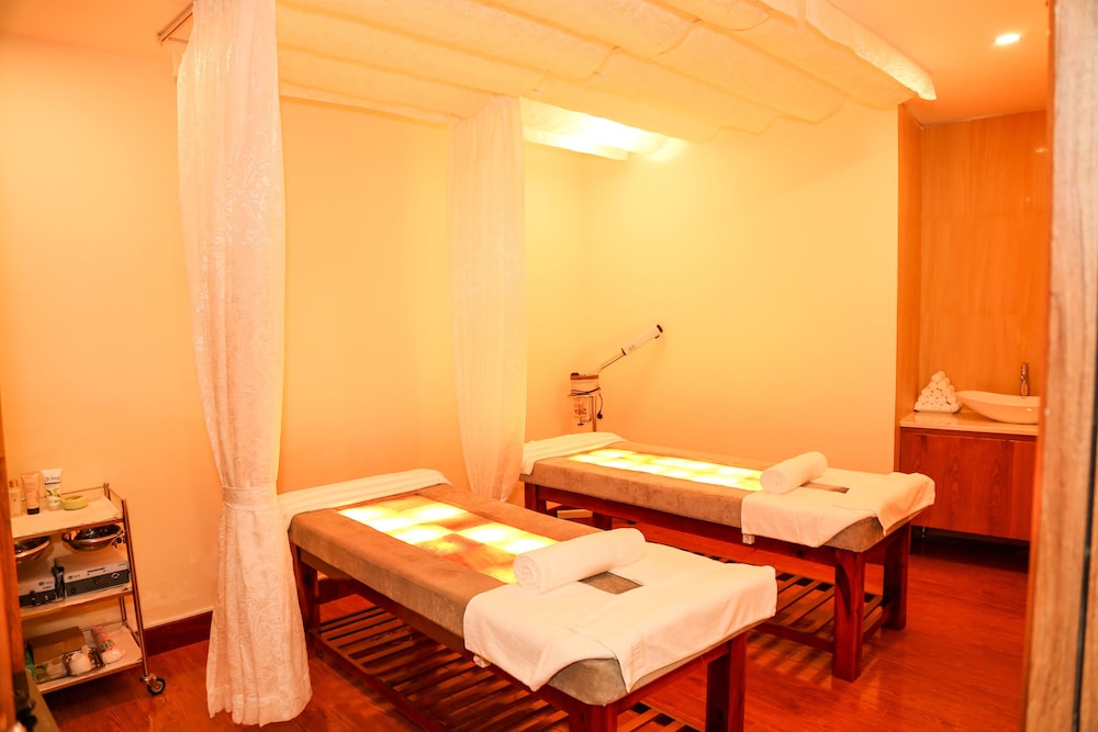 Thuy Hoang Nguyen Hotel Resort & Spa 33/75