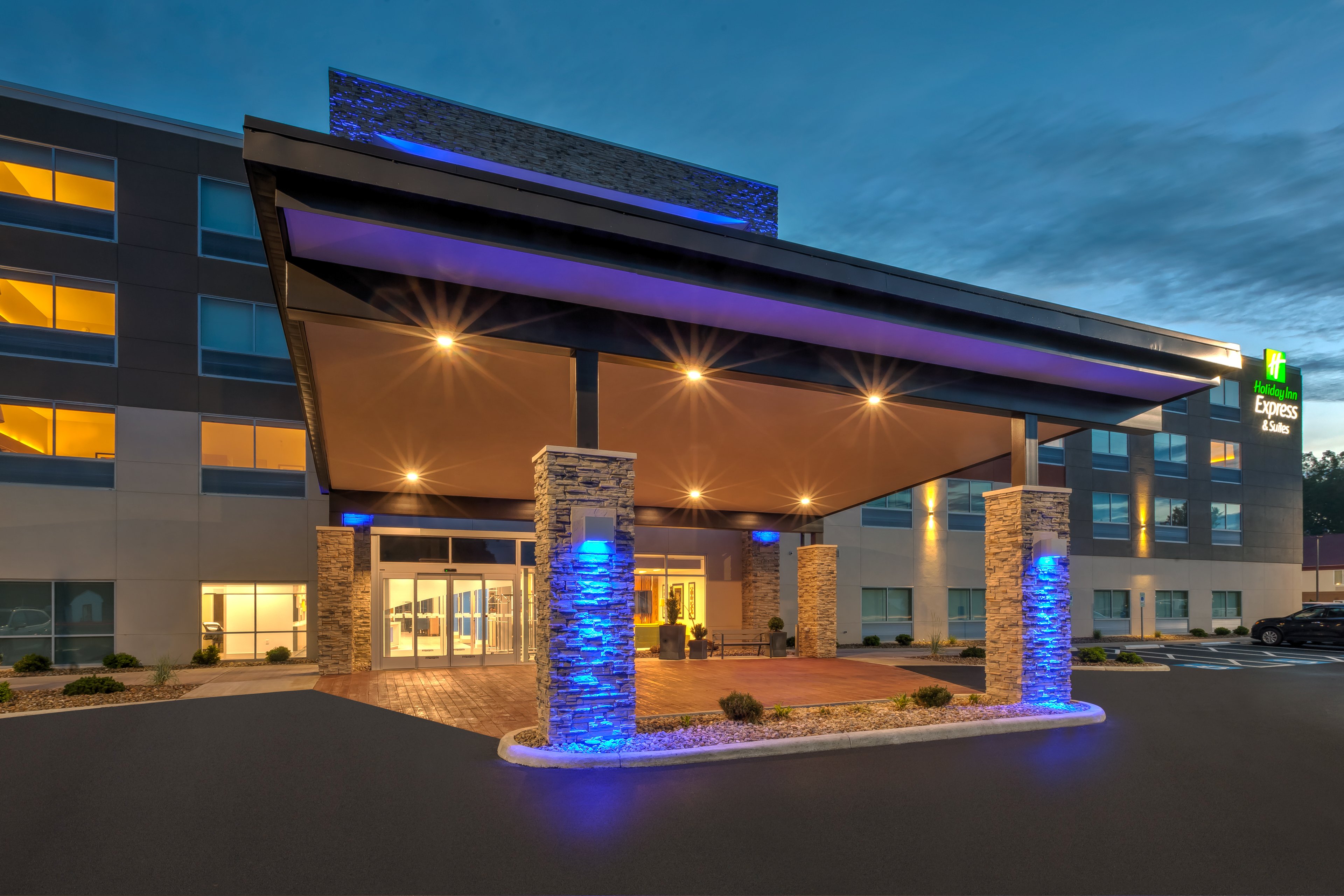 Holiday Inn Express Suites Milan Sandusky Area 1/25
