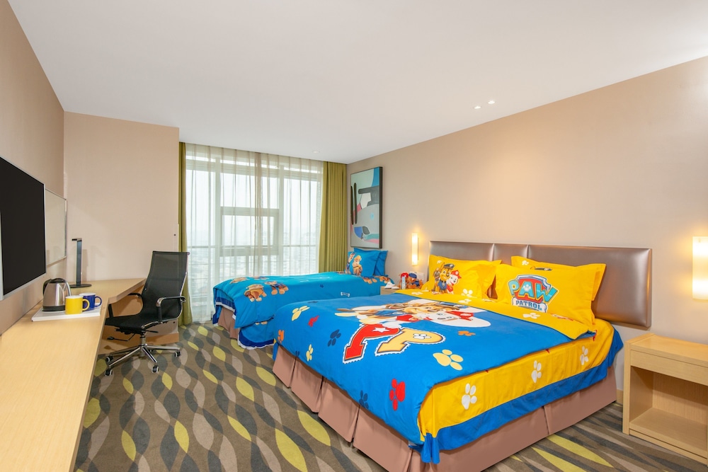 Kids Theme, Standard, 1 King and 1 Single Beds