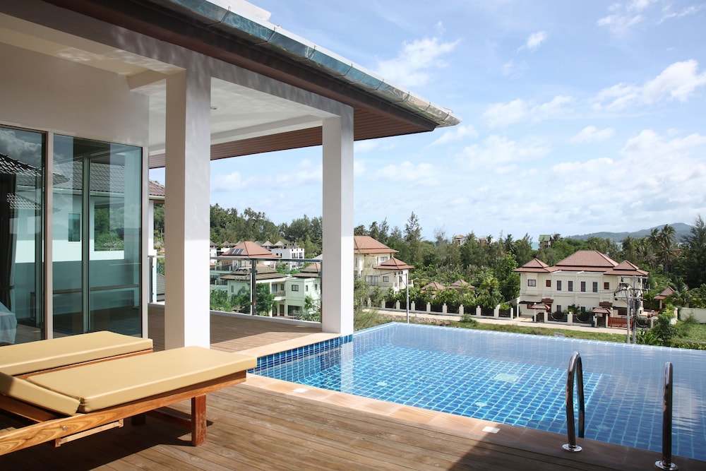 BANGTAO TROPICAL RESIDENCE RESORT & SPA 32/52