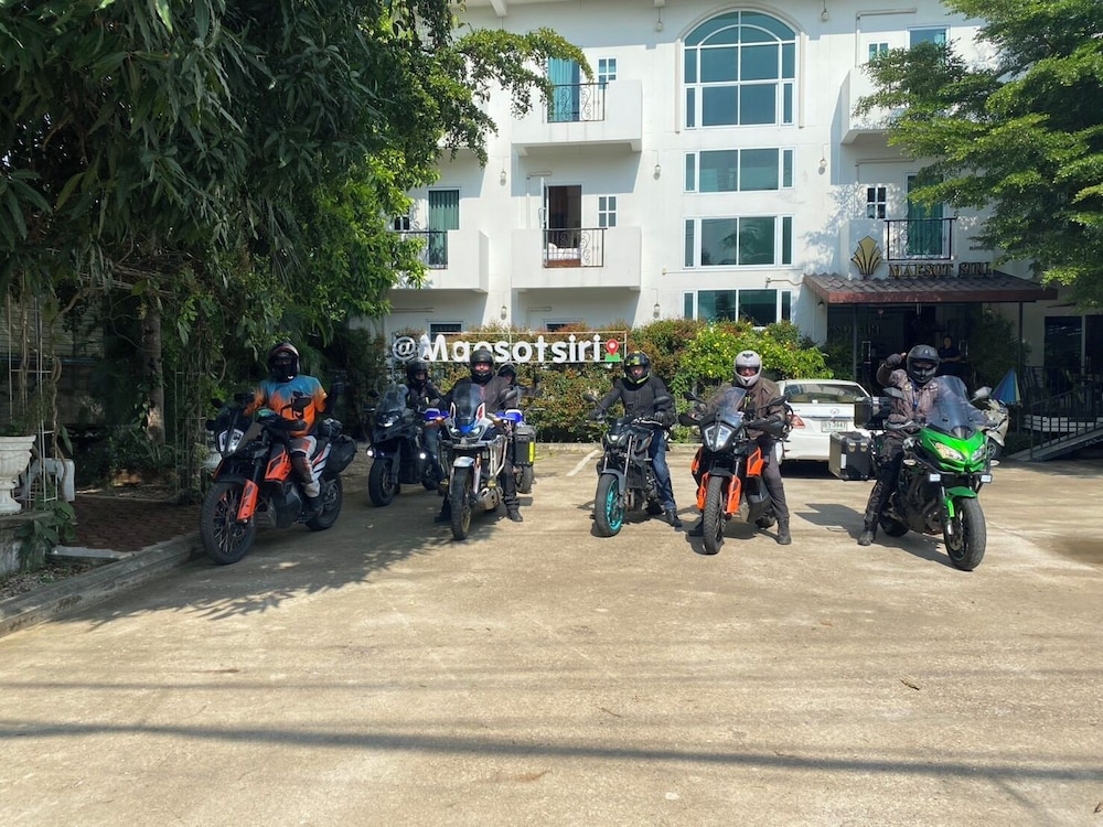 Maesot Siri Hotel 42/50