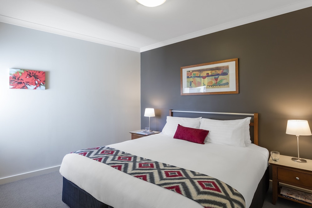 2 BEDROOMS, APARTMENT