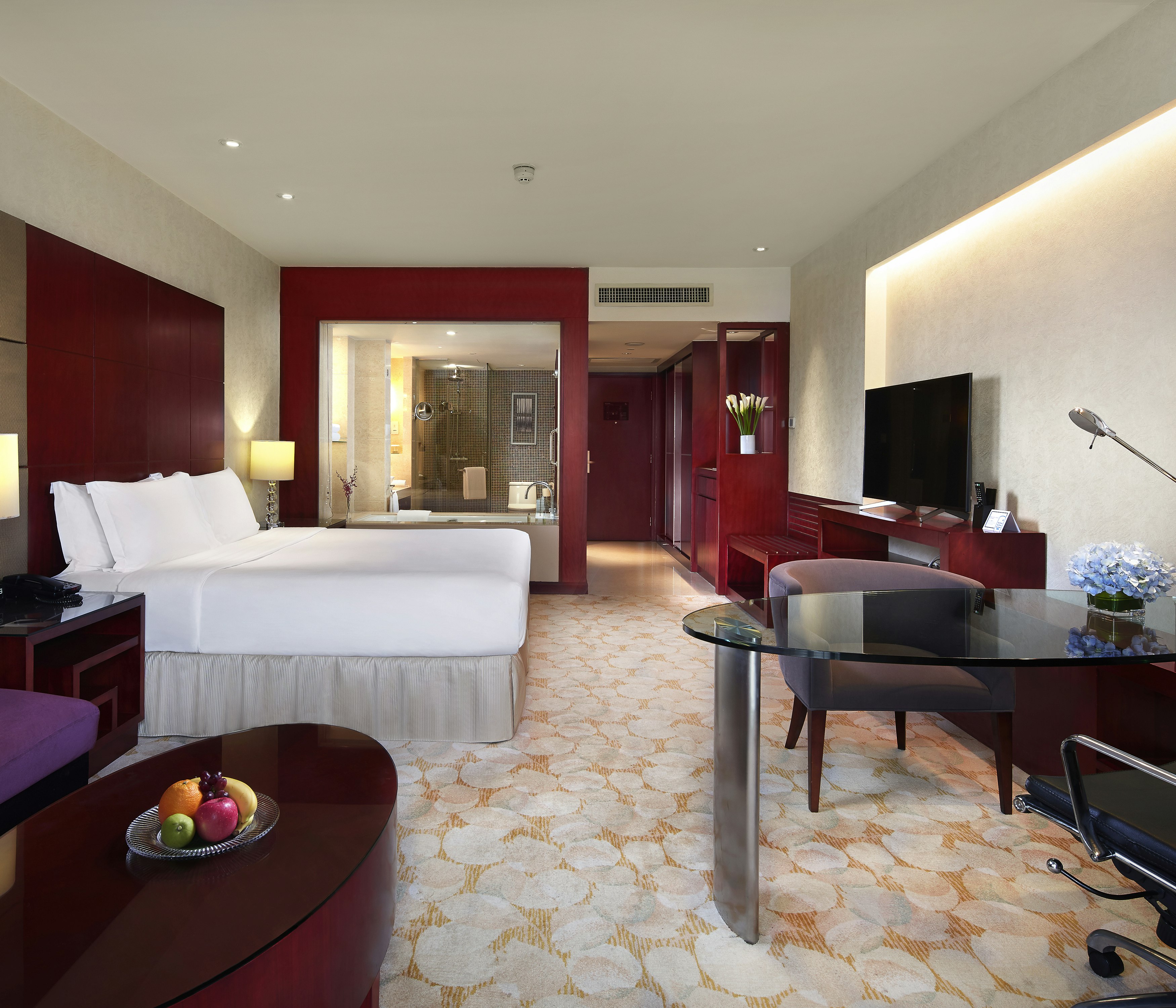 GUEST ROOM, KING BED, BALCONY