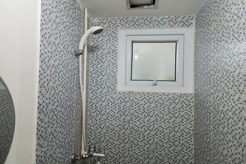 Barata Hotel Near Bandara Soekarno Hatta 30/32