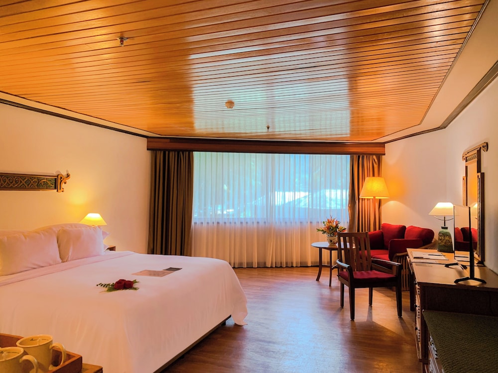 DAMAI BEACH RESORT 22/63