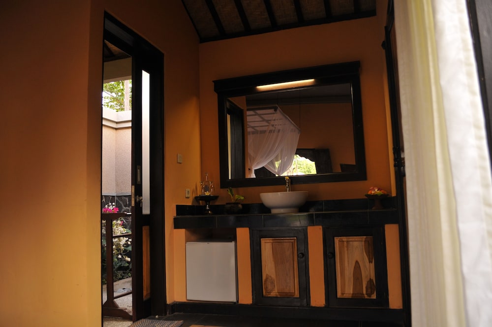 Tirta Sari Bungalows酒店(Tirta Sari Bungalows) 图片4