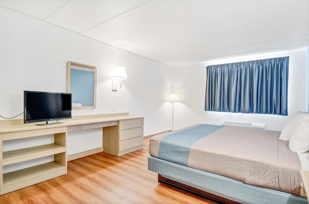 Motel6 Big Springs, NE 28/42