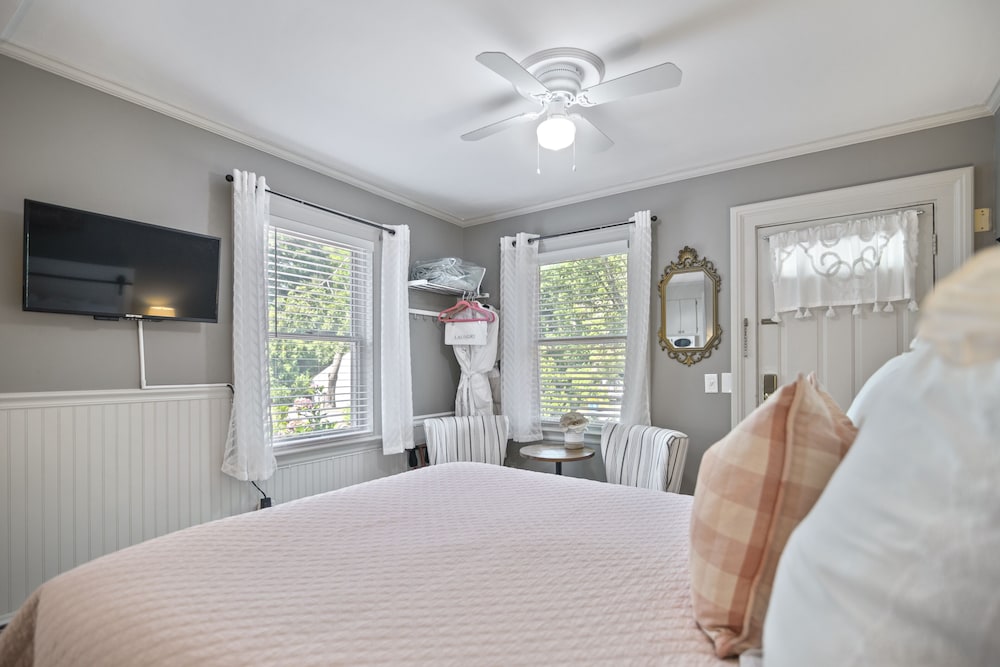 Westbrook Inn Bed and Breakfast 55/74