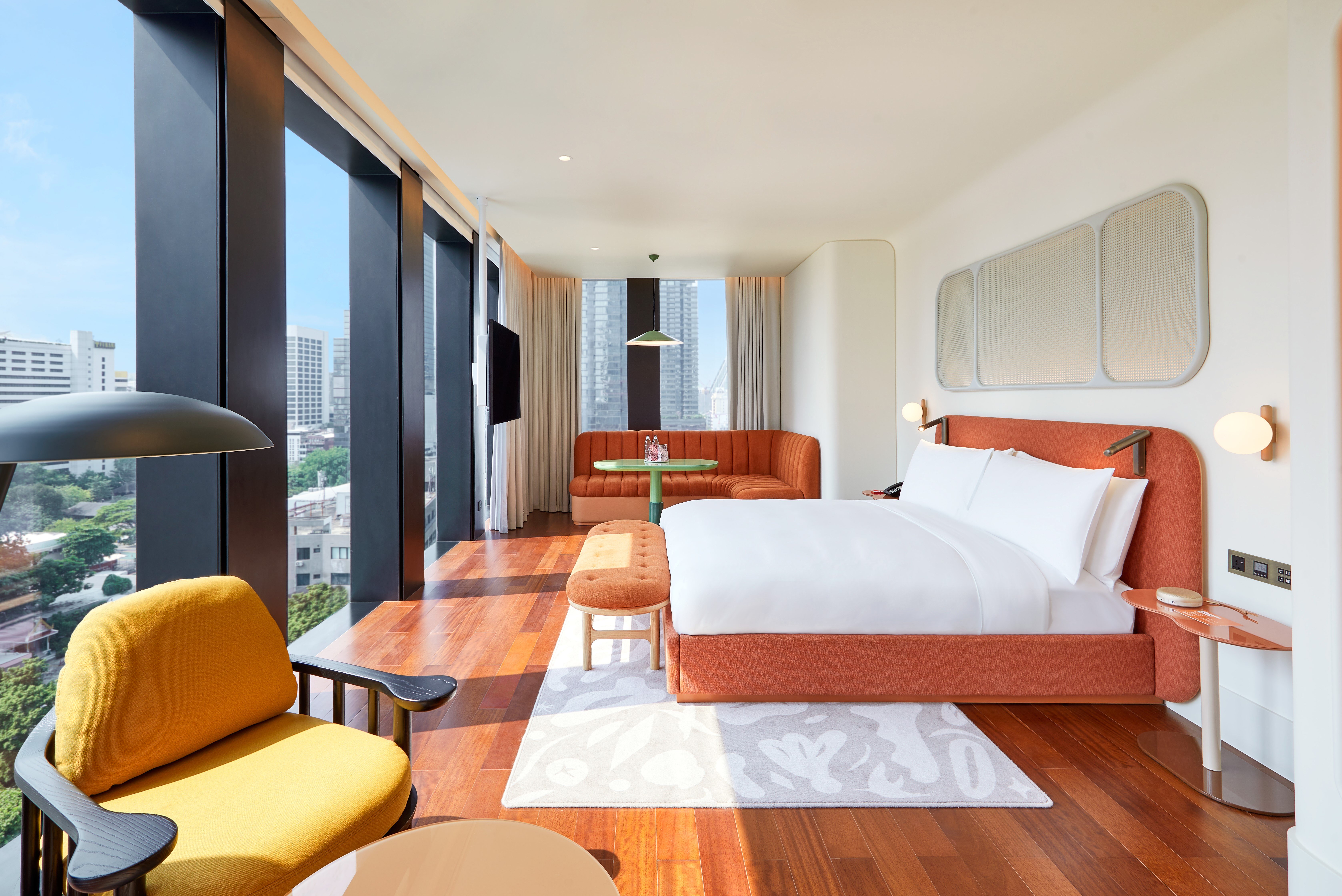 The Standard Bangkok Mahanakhon 8/50