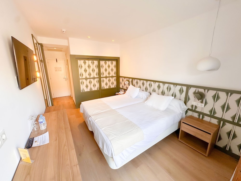 Eix Alcudia Hotel Adults Only 6/50